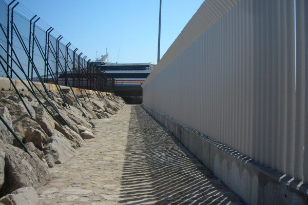 Clôture en PRV, Port d'Algésiras, Zone Schengen