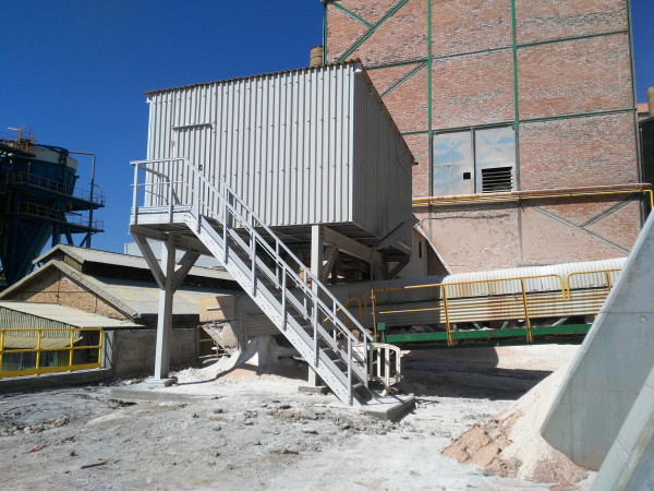Bâtiment avec structure en PRV
